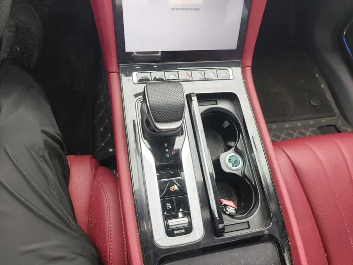 Hongqi H5 PHEV 2025 Model 130 Chao Hybrid Edition – фото 9