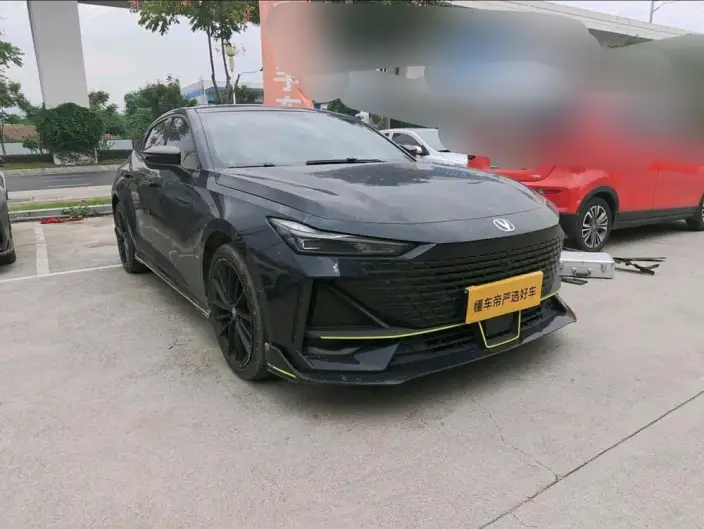Changan UNI-V 2022 Model 1.5T Sports Edition – фото 2