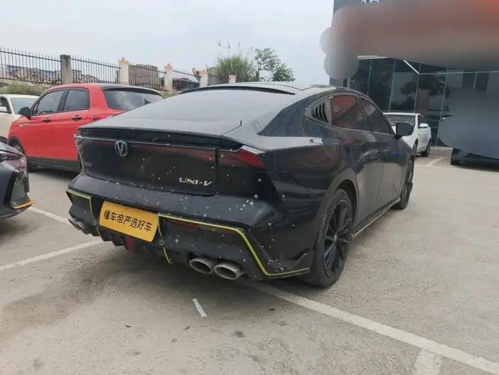 Changan UNI-V 2022 Model 1.5T Sports Edition – фото 4