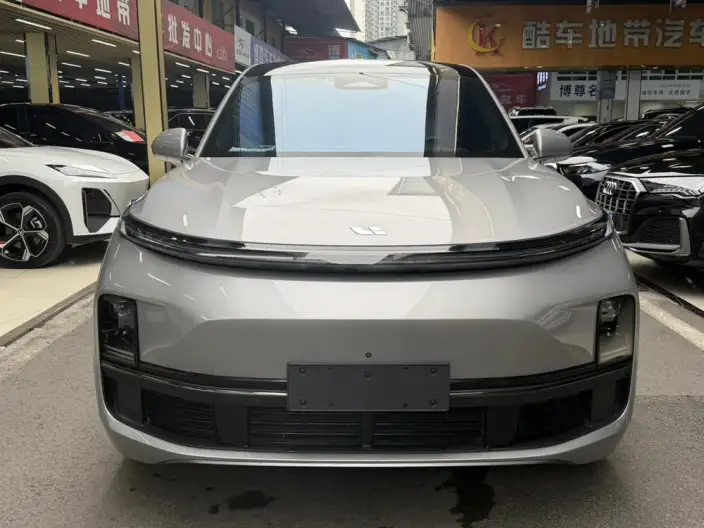 Li Auto L8 2023 Model Air Edition