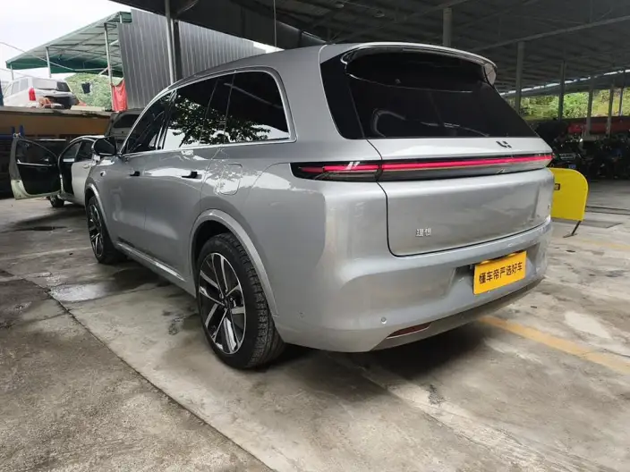 Li Auto L8 2023 Model Air Edition