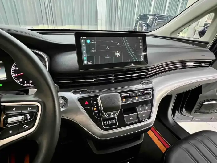 Roewe iMAX8 2022 Model 400TGI Zunrong Edition – фото 8