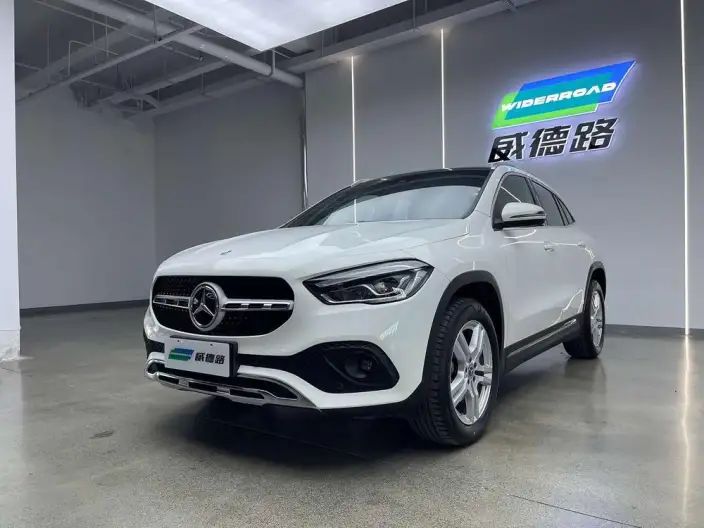 Mercedes-Benz GLA 2023 Model GLA 200 – фото 1