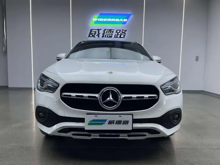 Mercedes-Benz GLA 2023 Model GLA 200 – фото 2