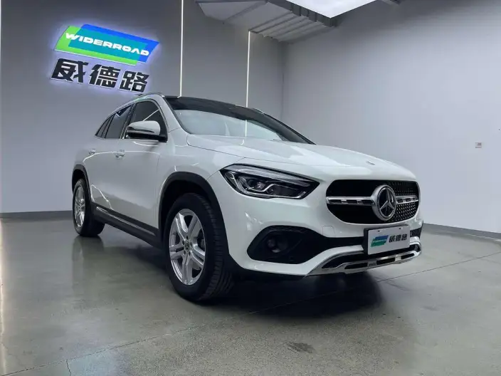 Mercedes-Benz GLA 2023 Model GLA 200 – фото 3