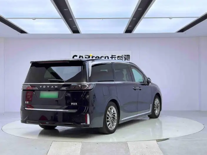 VOYAH Dreamer PHEV 2024 Model Ultra-long Endurance Ultimate Edition – фото 7