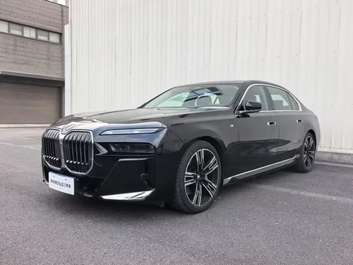BMW 7 Series 2023 Model 740Li Leading Model M Sports Set – фото 1