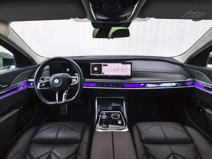 BMW 7 Series 2023 Model 740Li Leading Model M Sports Set – фото 10