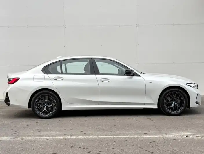 BMW 3 Series 2025 Model 330Li M Sports Night Set – фото 6