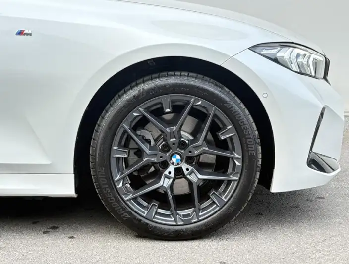 BMW 3 Series 2025 Model 330Li M Sports Night Set – фото 7