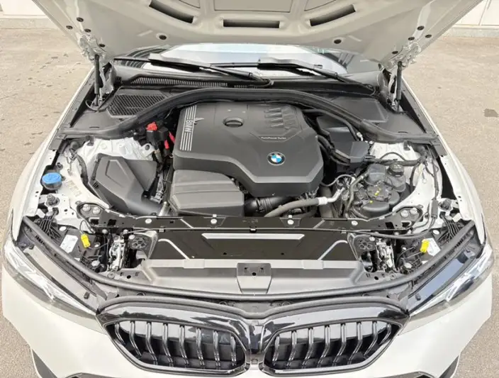 BMW 3 Series 2025 Model 330Li M Sports Night Set – фото 8