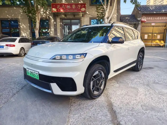EO 2025 Model 2WD TECH 64.2kWh