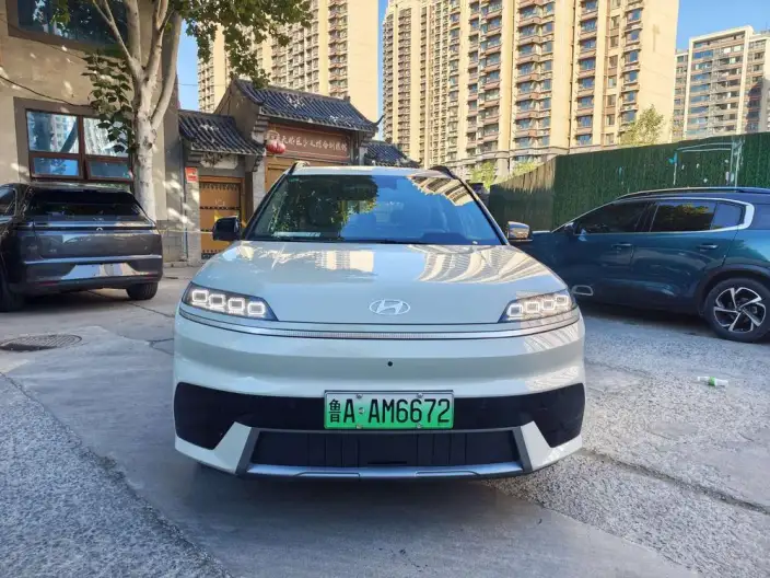 EO 2025 Model 2WD TECH 64.2kWh