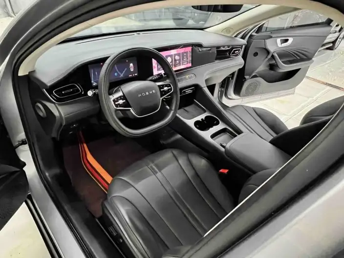 Roewe D7 DMH 2024 Model 125 Travel Edition – фото 10