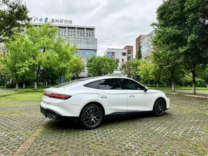 MG7 2026 Model 2.0T 405 AT Automatic Luxury Edition – фото 6
