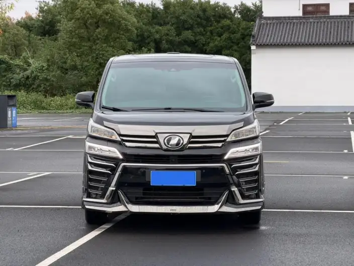 Vellfire 2021 Model Toyota Crown Hybrid 2.5L HV Deluxe Edition – фото 2