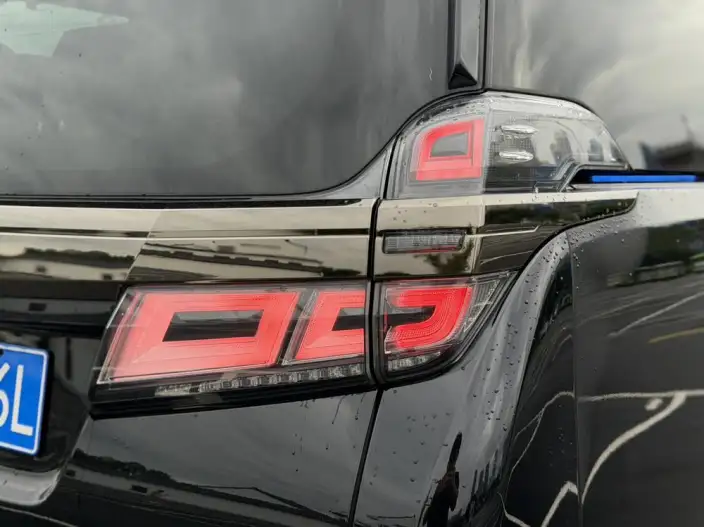Vellfire 2021 Model Toyota Crown Hybrid 2.5L HV Deluxe Edition – фото 7