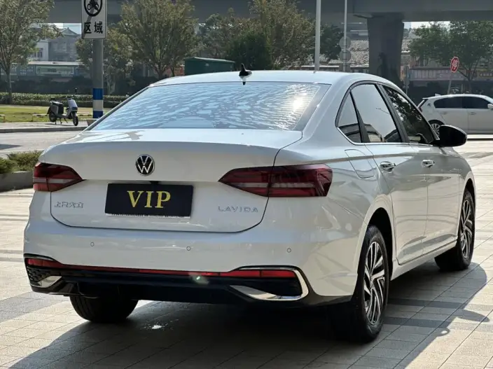 Volkswagen Lavida 2025 Model 1.5L Automatic Starry Sky Five Million Edition – фото 7