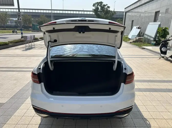 Volkswagen Lavida 2025 Model 1.5L Automatic Starry Sky Five Million Edition – фото 8