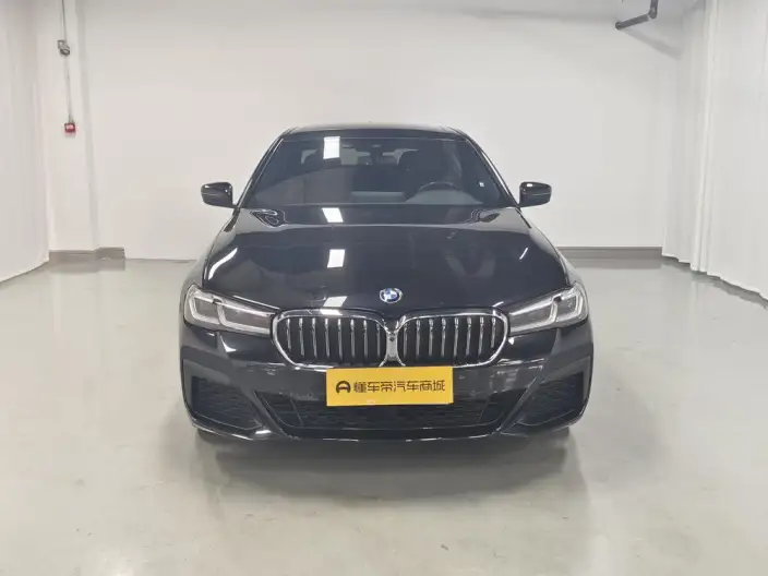 BMW 5 Series 2023 Model 530Li Leading Model M Sports Set – фото 2