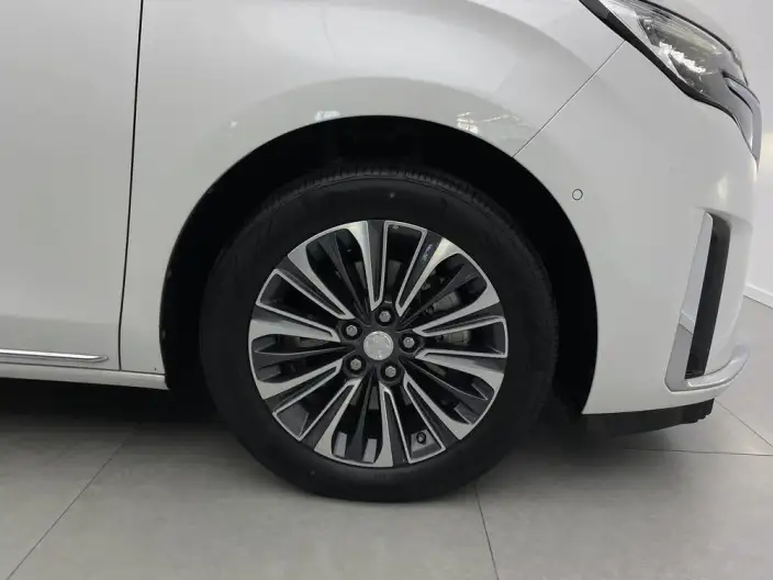 Buick GL8 2023 Model ES Luzun 2.0T Luxury Model – фото 5