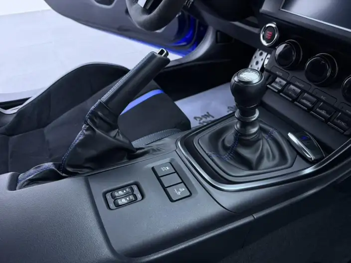 Subaru BRZ 2023 Model 2.4L Manual 10th Anniversary Memorial Edition – фото 8