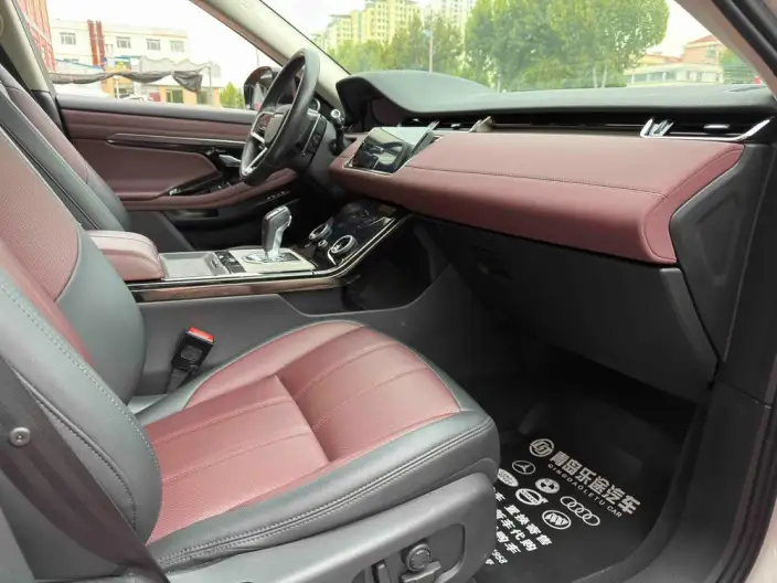 Range Rover Evoque PHEV 2021 Model Aurora L P300e – фото 6