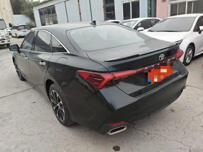 Toyota Avalon 2023 Model 2.5L Automatic Deluxe Edition – фото 2