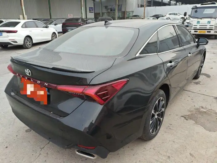 Toyota Avalon 2023 Model 2.5L Automatic Deluxe Edition – фото 3