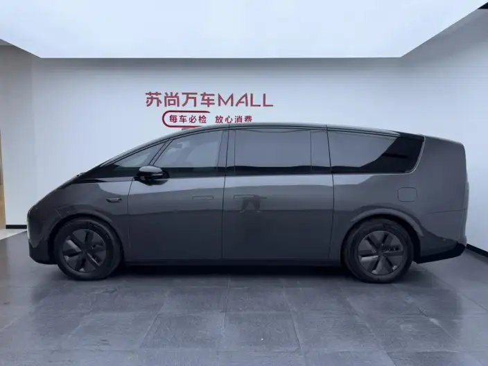 Li Auto MEGA 2024 Model Ultra Edition – фото 4