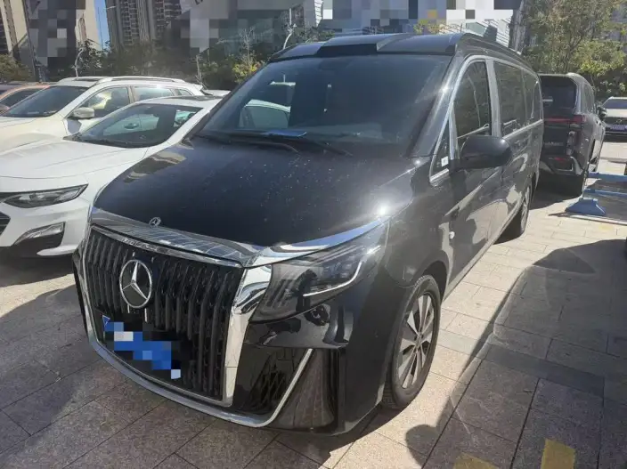 Viano 2023 Model 2.0T Elite Edition 7 seat – фото 1
