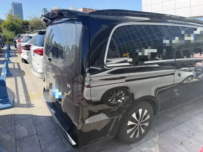 Viano 2023 Model 2.0T Elite Edition 7 seat – фото 7