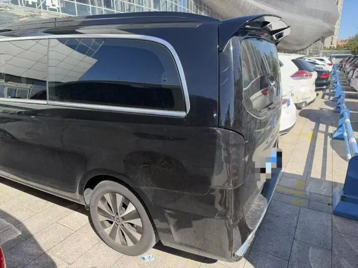 Viano 2023 Model 2.0T Elite Edition 7 seat – фото 9