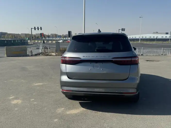 BYD Song MAX DM 2022 Model DM-i 105KM Executive Edition – фото 5