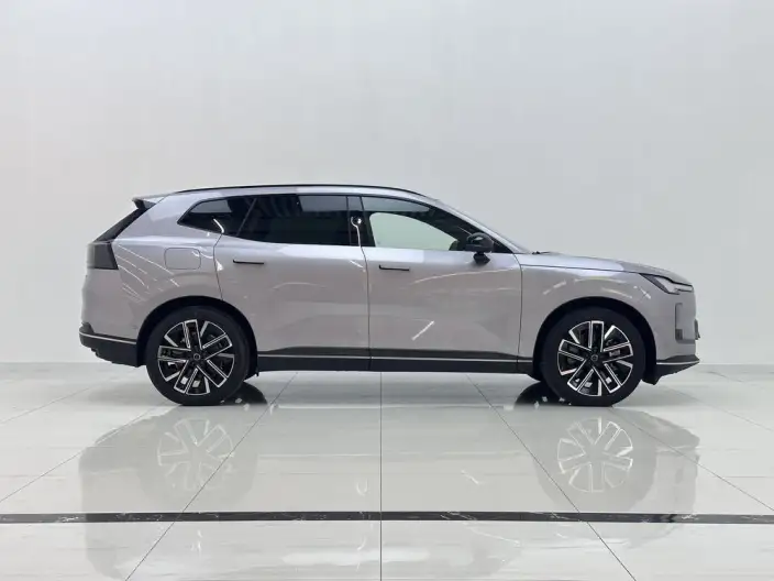 Volvo XC70 2026 Model 4WD Ultra-long Endurance Plus – фото 8