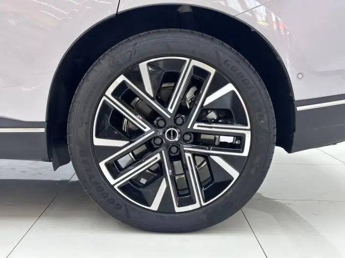 Volvo XC70 2026 Model 4WD Ultra-long Endurance Plus – фото 9