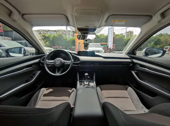 Mazda3 Axela 2021 Model 2.0L Automatic Zhi Engine Edition – фото 8