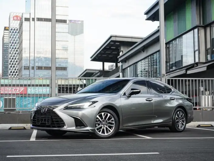 Lexus ES 2025 Model 300h Premium
