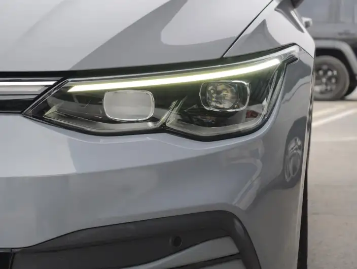 Volkswagen Golf 2021 Model 280TSI DSG 30th Anniversary Memorial Edition – фото 7