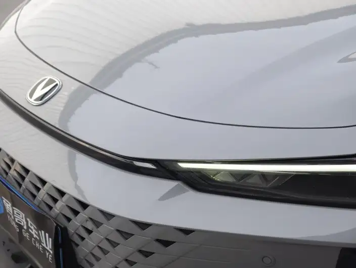 Changan UNI-V 2024 Model 1.5T Exclusive Model – фото 9