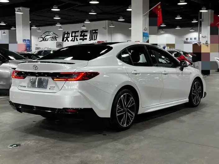 Toyota Camry 2024 Model Hybrid 2.0HS Sports Edition – фото 6
