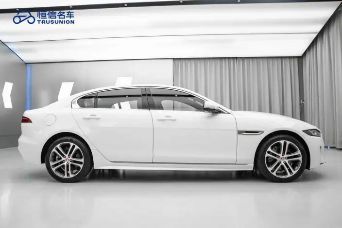 Jaguar XE L 2024 Model 2.0T 250PS R-DYNAMIC S Enterprising Sports Edition – фото 7