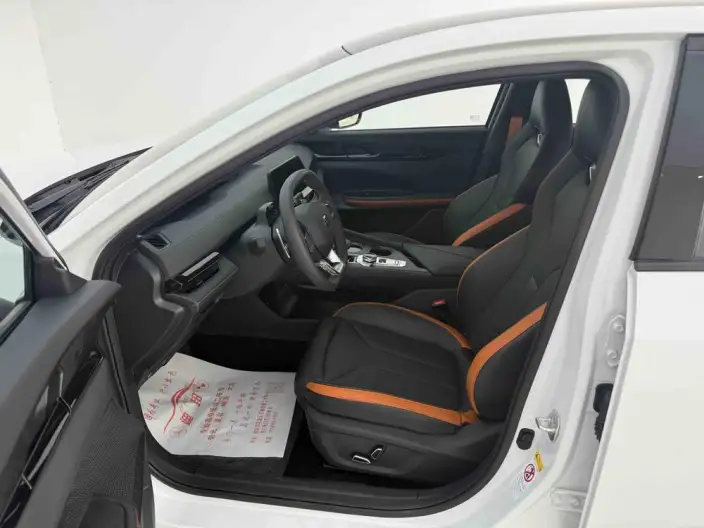 Changan UNI-V 2024 Model 1.5T High Power Edition – фото 10