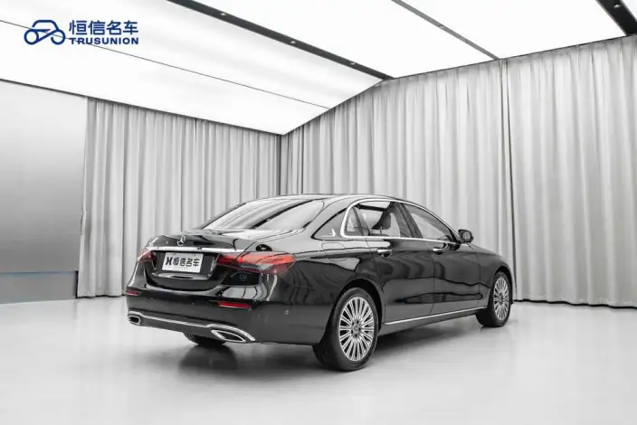 Mercedes-Benz E-Class 2023 Model E 300 L Fashion Model sedan – фото 6