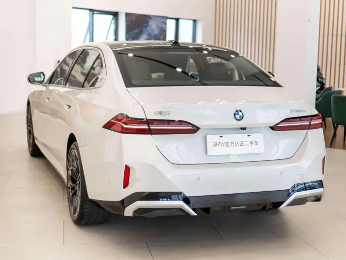 BMW 5 Series 2025 Model 530Li Exclusive Model M Sports Set – фото 5