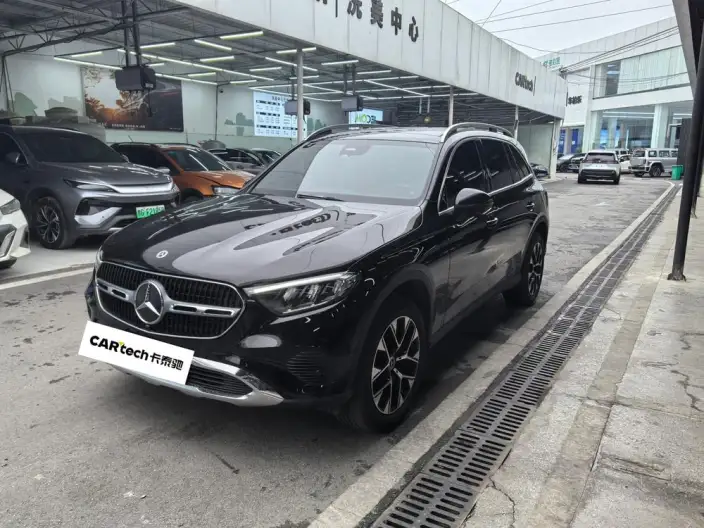 Mercedes-Benz GLC 2023 Model GLC 260 L 4MATIC Dynamic Model 5 seat – фото 1
