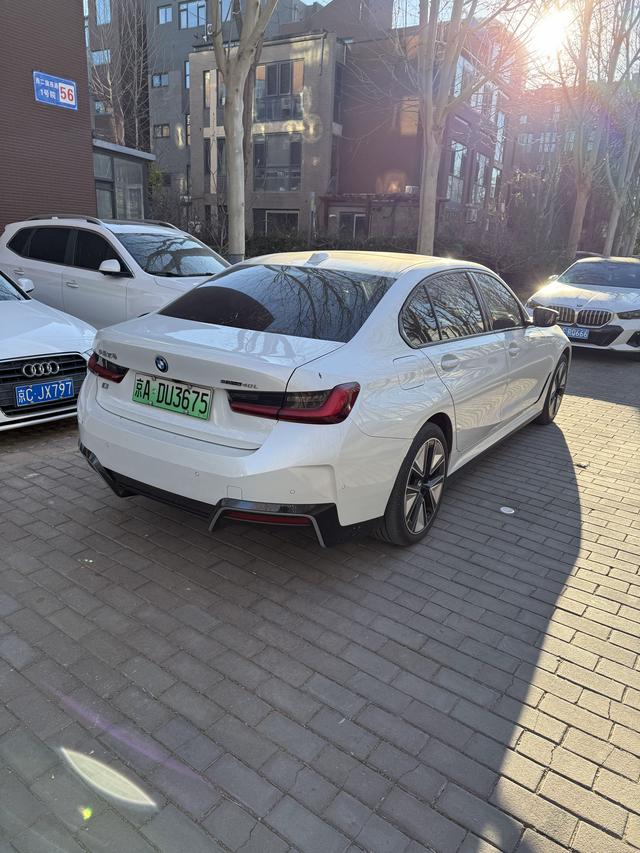 BMW i3 2023 eDrive40 L Night Edition Sports Set – фото 2