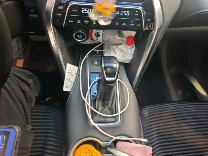 Venza 2022 Model 2.0L CVT 2WD Deluxe Edition – фото 9