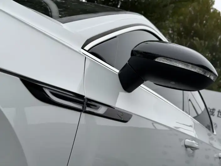 Volkswagen CC 2021 Model 380TSI Eye-catching version – фото 9