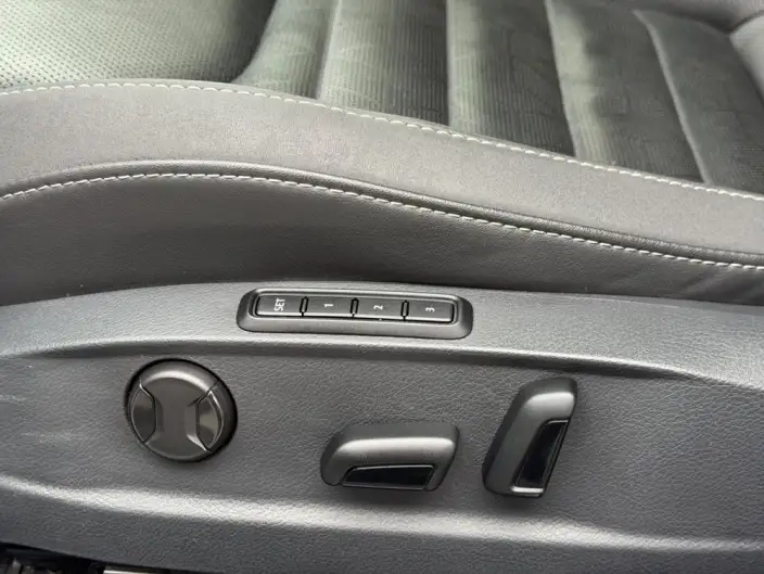 Volkswagen CC 2021 Model 380TSI Eye-catching version – фото 10